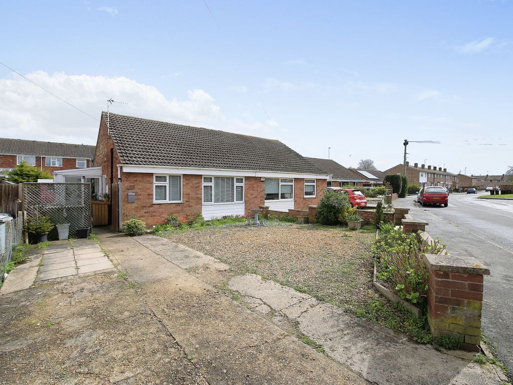 2 bed semi-detached bungalow for sale in Churchill Road, Stamford PE9, £250,000