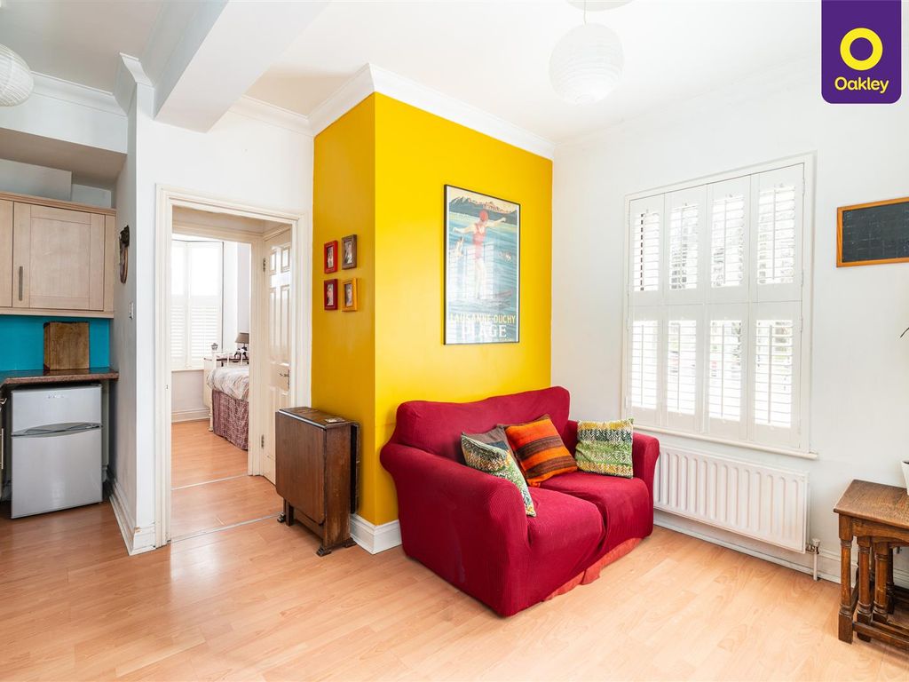 1 bed flat for sale in Ditchling Road, Brighton BN1, £200,000