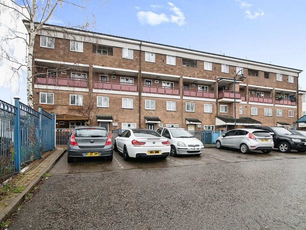 3 bed property for sale in Fulmer Walk, Edgbaston, Birmingham B18, £175,000