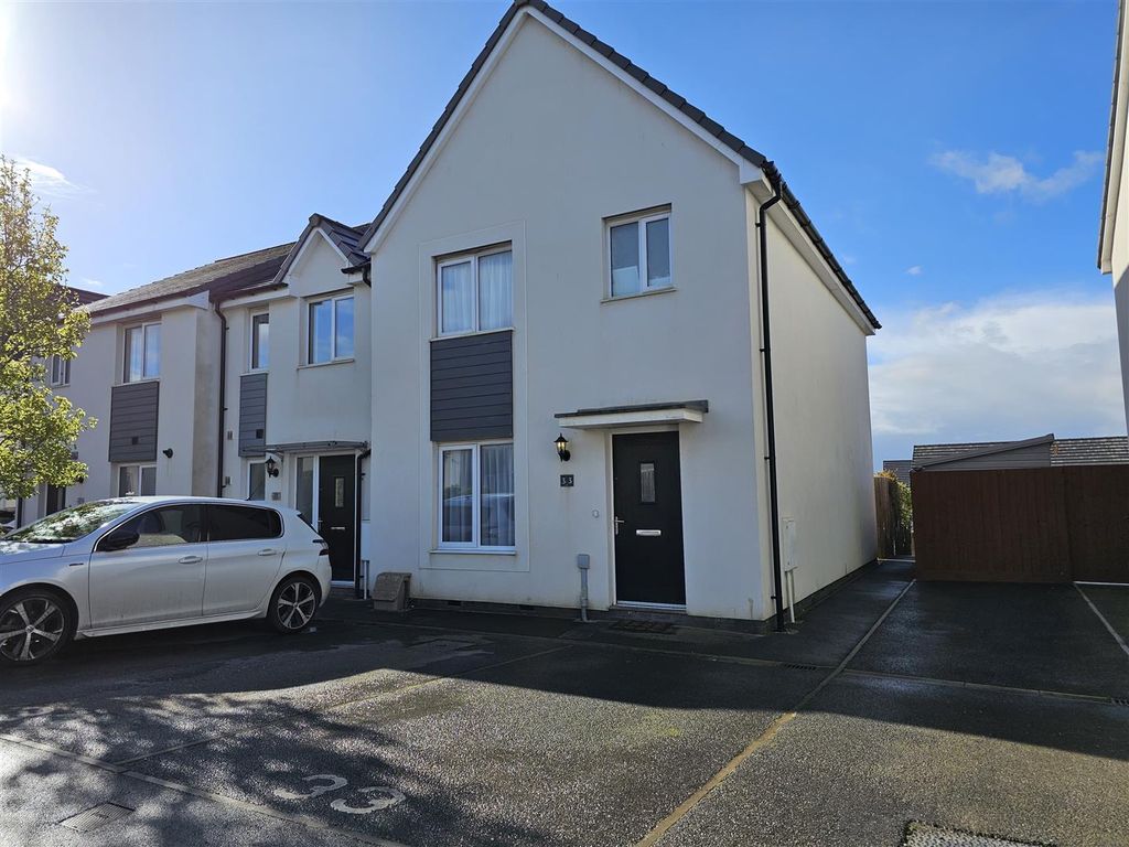 3 bed property for sale in Long Field Road, Launceston PL15, £245,000