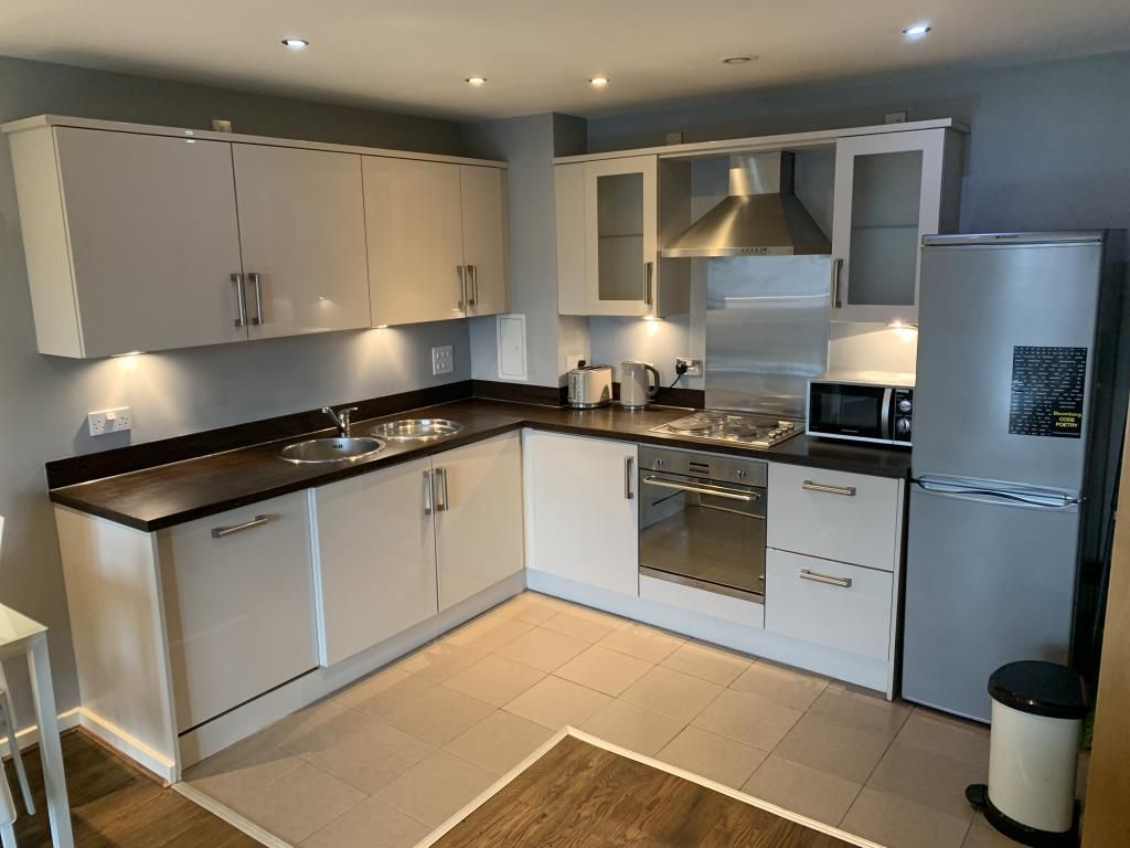 1 bed flat for sale in Masshouse Plaza, Birmingham B5, £175,000