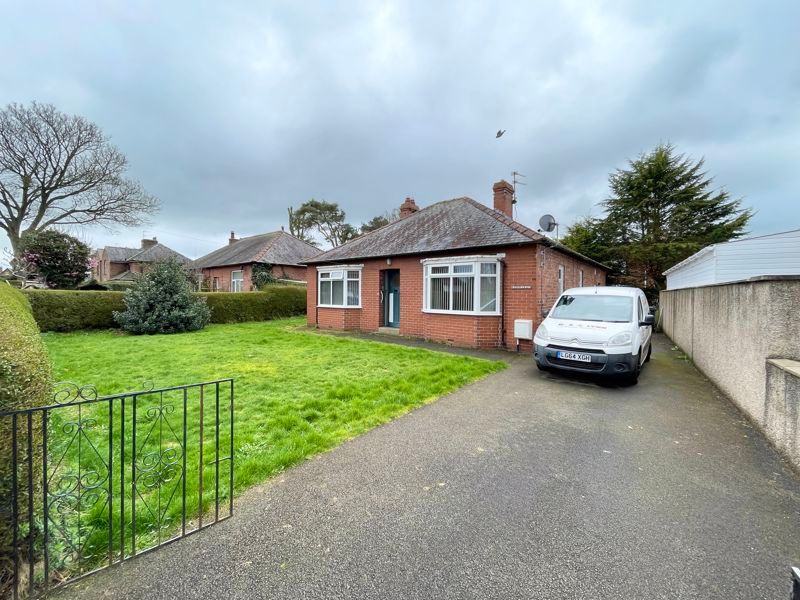 3 bed bungalow for sale in Corby Hill, Carlisle CA4, £220,000