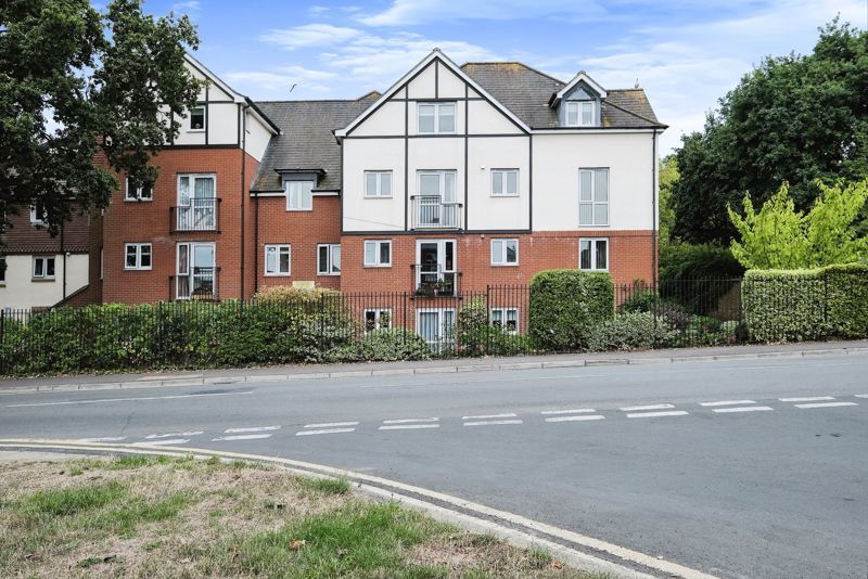 1 bed flat for sale in Compton Court, Bournemouth BH6, £115,000