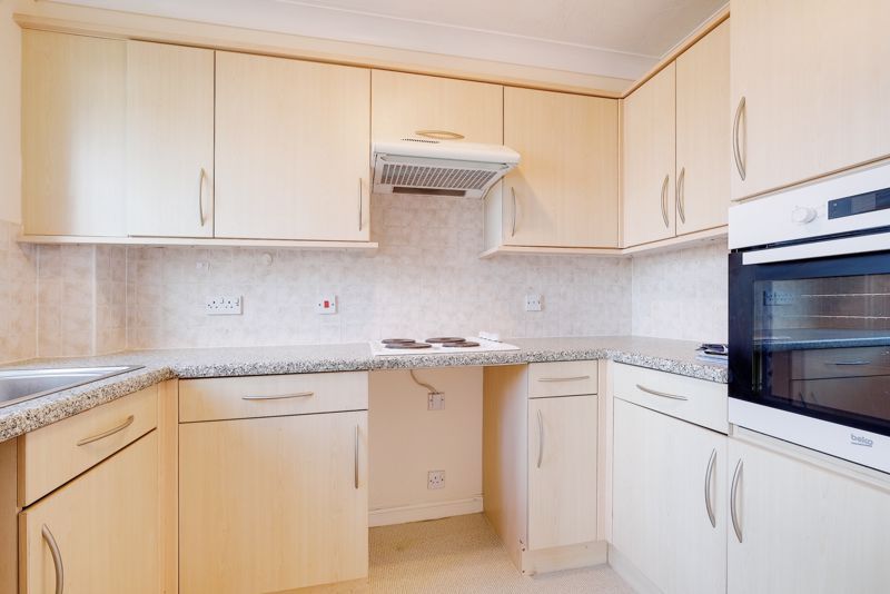 1 bed flat for sale in Compton Court, Bournemouth BH6, £115,000
