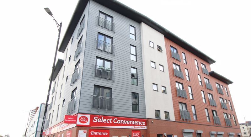 2 bed flat for sale in Chorlton Street, Manchester M16, £179,995