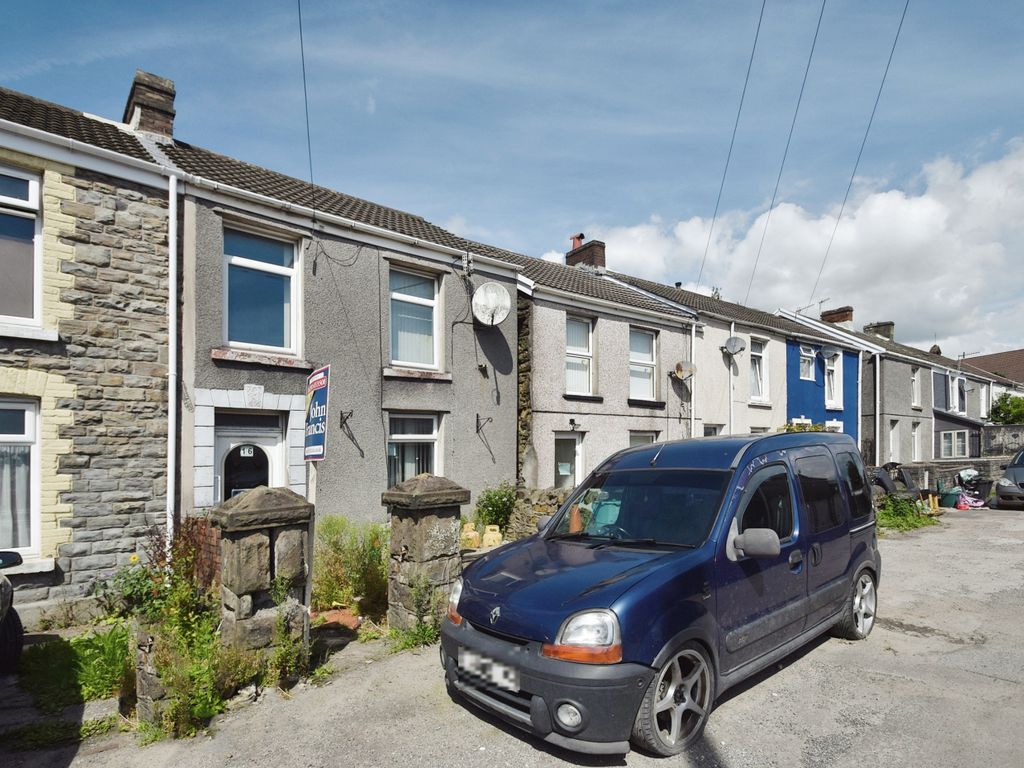 2 bed terraced house for sale in Calland Street, Plasmarl, Abertawe SA6, £50,000