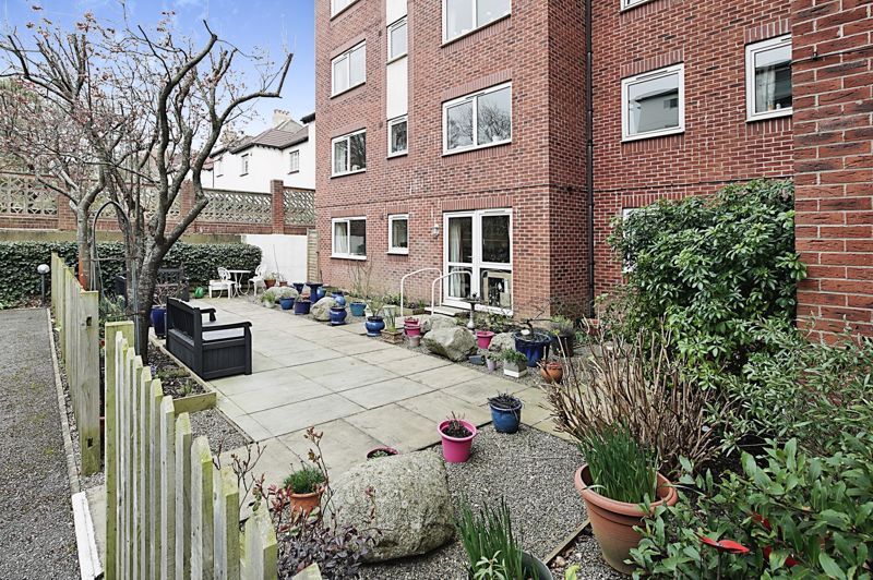 1 bed flat for sale in Amber Court, Hove BN3, £145,000