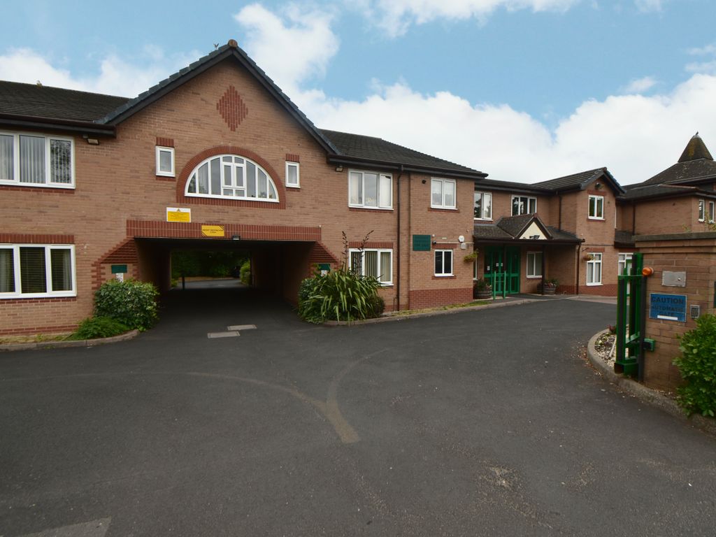 1 bed flat for sale in Kingsford Court, Ulleries Road, Solihull B92, £36,000