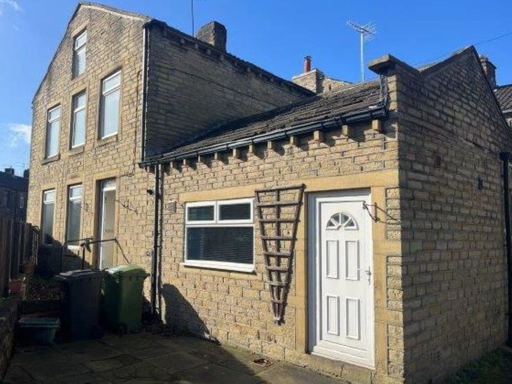 2 bed end terrace house for sale in Moorbottom, Honley, Holmfirth HD9, £120,000