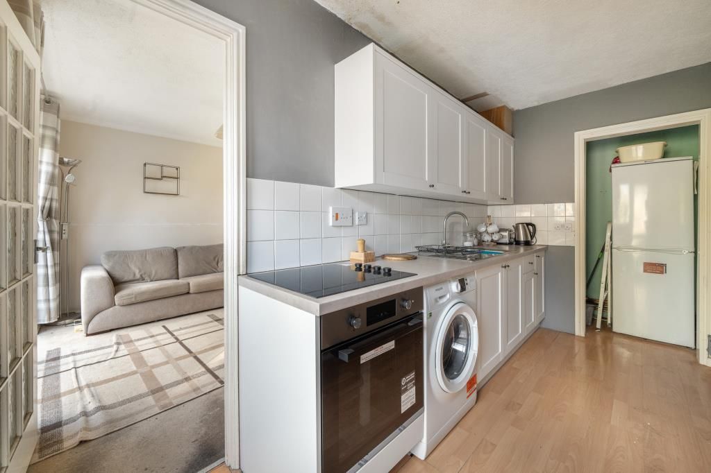1 bed maisonette for sale in Thame, Oxfordshire OX9, £175,000