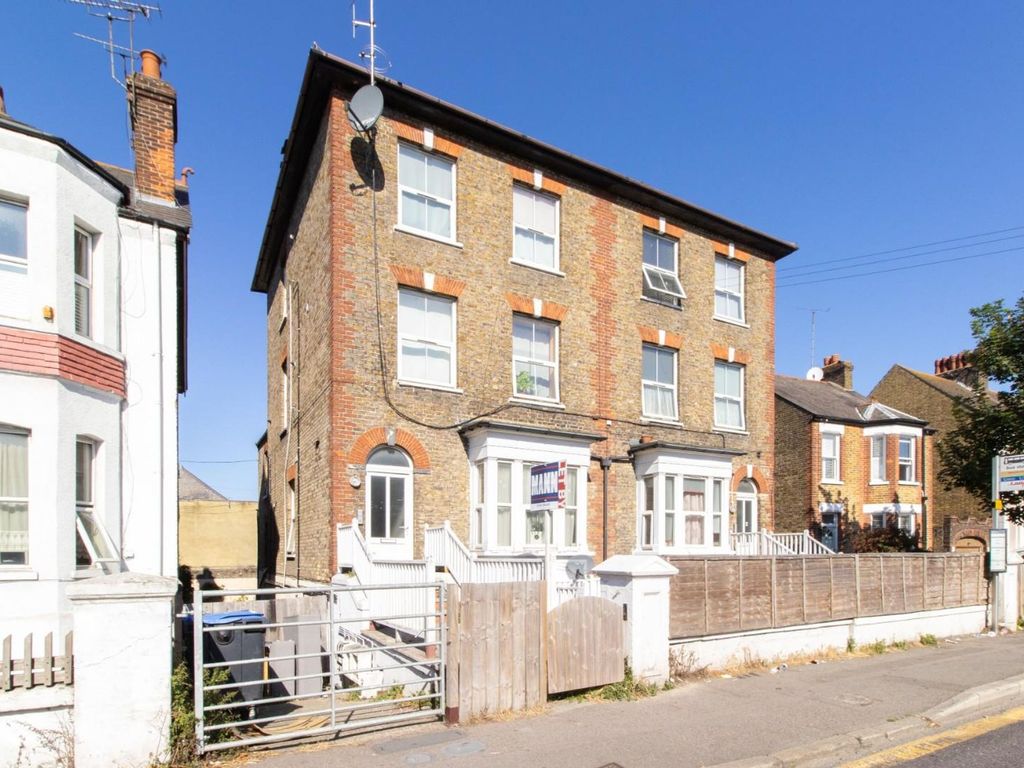 1 bed flat for sale in Ramsgate Road, Margate CT9, £175,000