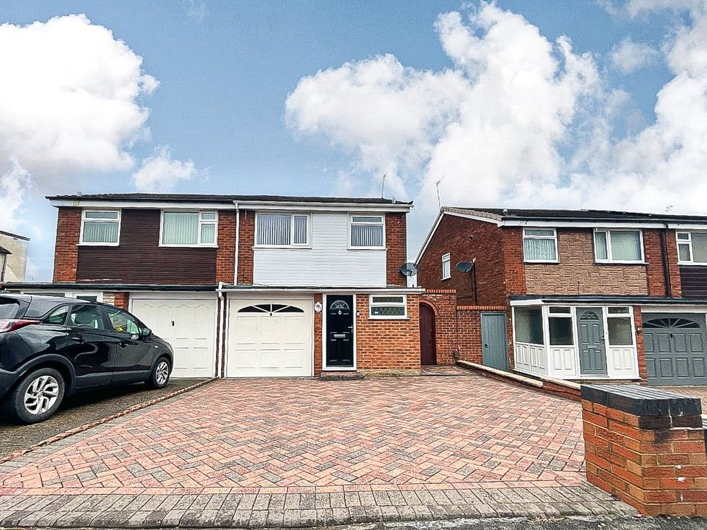 3 bed semi-detached house for sale in Friezland Lane, Walsall, West Midlands WS8, £240,000