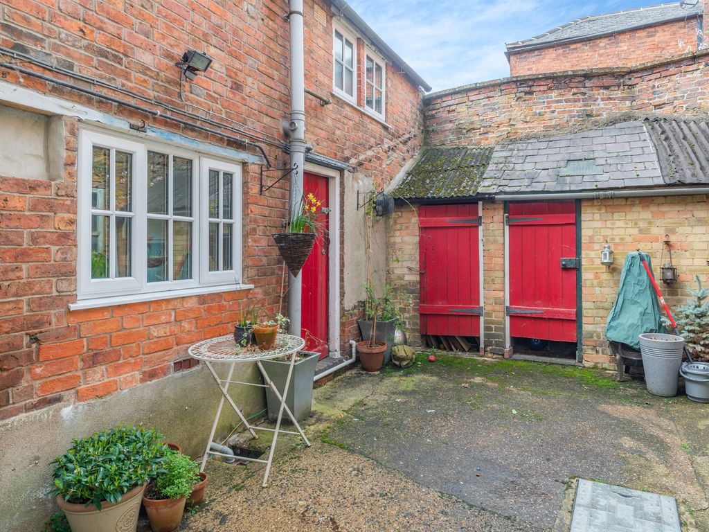 4 bed terraced house for sale in Queen Street, Uppingham, Oakham LE15, £265,000