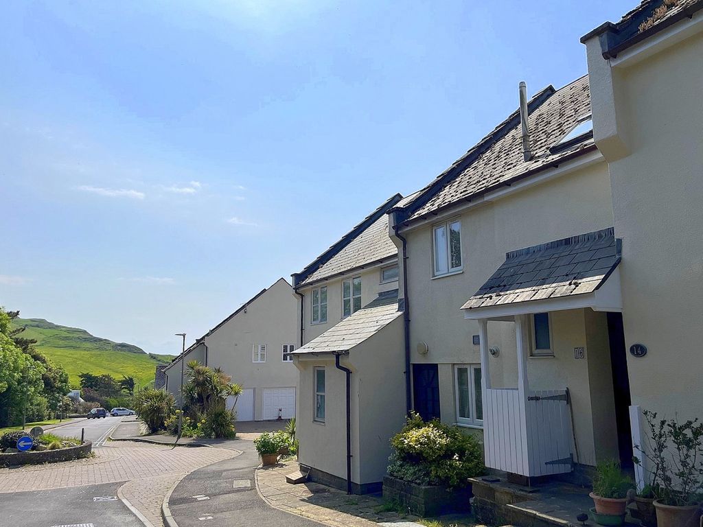 2 bed flat for sale in Hammonds Mead, Charmouth DT6, £225,000