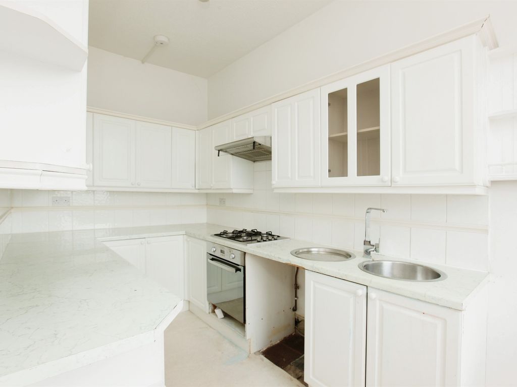 1 bed flat for sale in Beacon Terrace, Torquay TQ1, £205,000