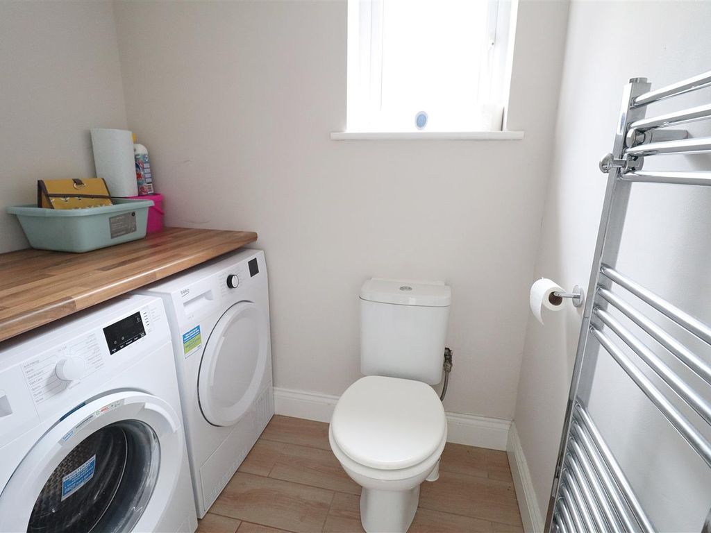 3 bed terraced house for sale in Park Drive, Braintree CM7, £325,000