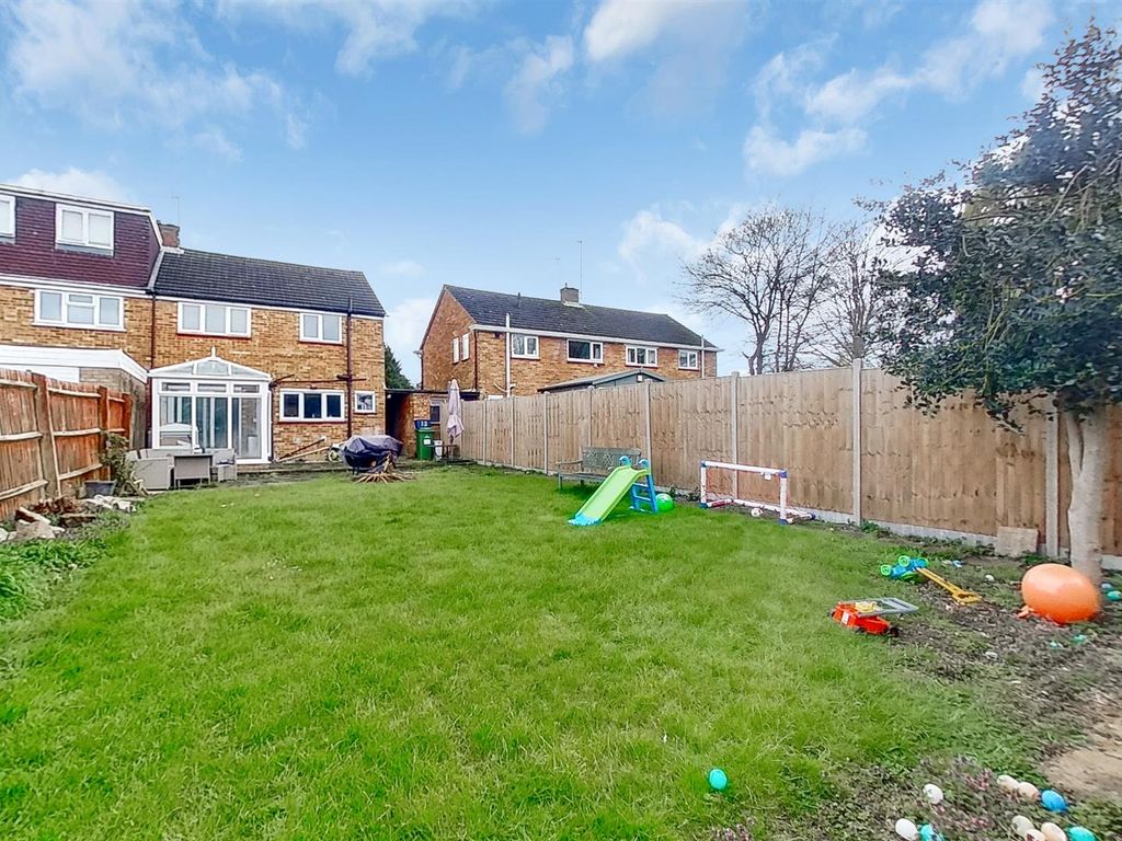 3 bed semi-detached house for sale in Middlesex Drive, Bletchley, Milton Keynes MK3, £315,000
