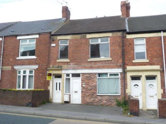 2 bed flat for sale in Park Road, Stanley DH9, £29,500