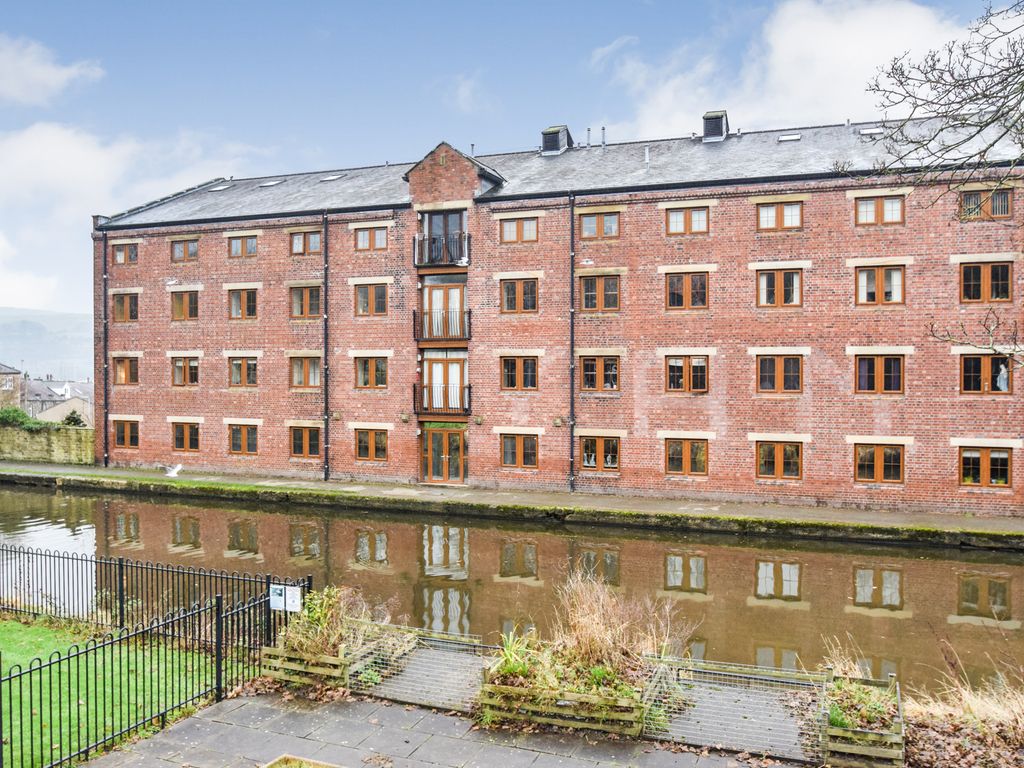 1 bed flat for sale in Canal Road, Riddlesden, Keighley, West Yorkshire BD20, £82,500