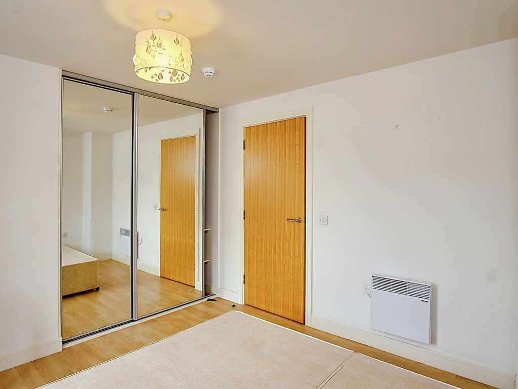 1 bed flat for sale in Fleet Street, Birmingham B3, £150,000