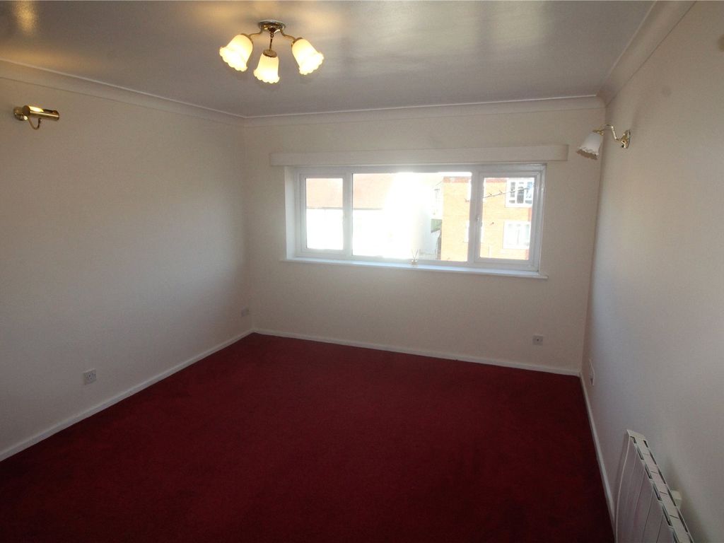 1 bed flat for sale in Queens Road, Nuneaton, Warwickshire CV11, £70,000