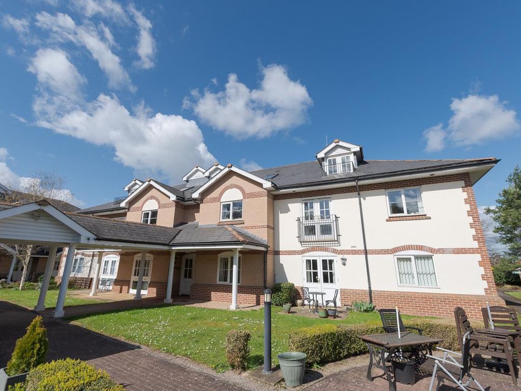 1 bed flat for sale in Sycamore House, Woodland Court, Partridge Drive, Bristol BS16, £125,000