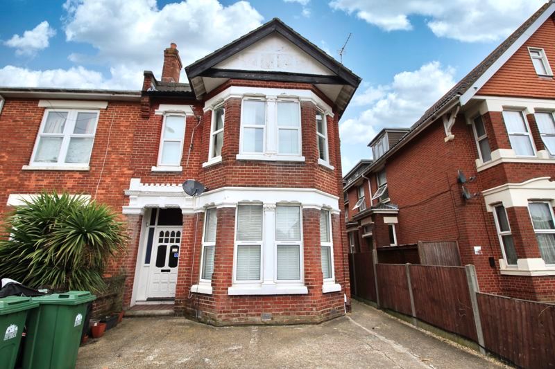 1 bed flat for sale in Howard Road, Shirley, Southampton SO15, £100,000