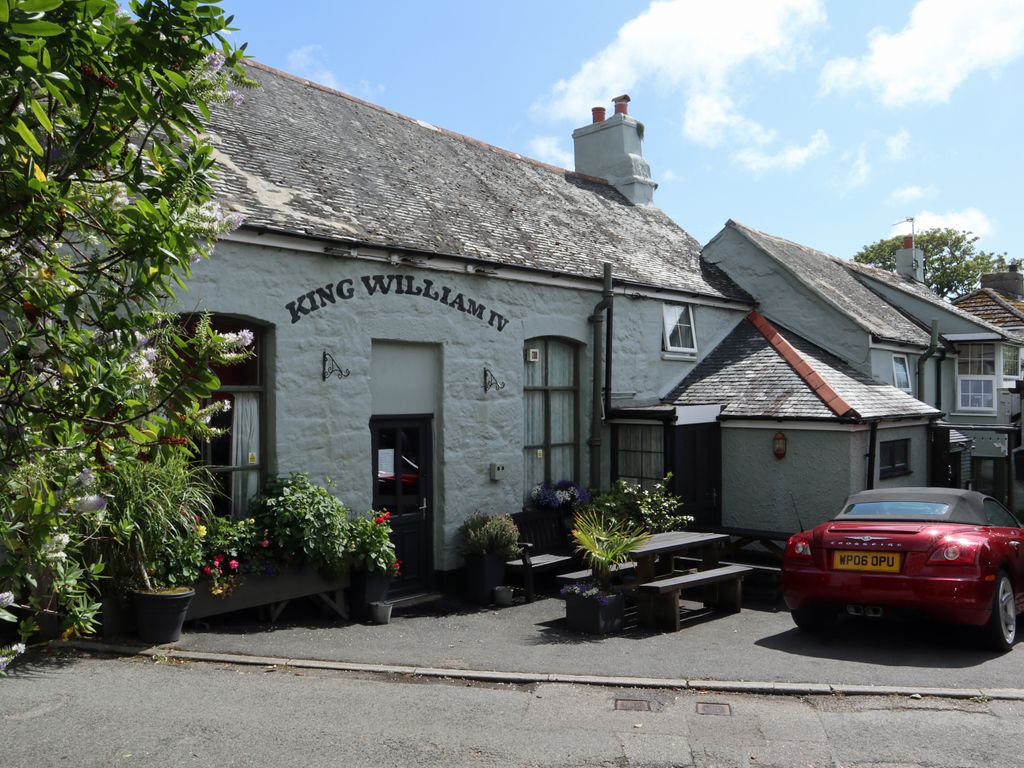 Pub/bar for sale in Madron, Penzance TR20, £325,000