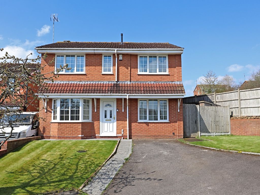 4 bed detached house for sale in Auden Close, Galley Common, Nuneaton CV10, £315,000