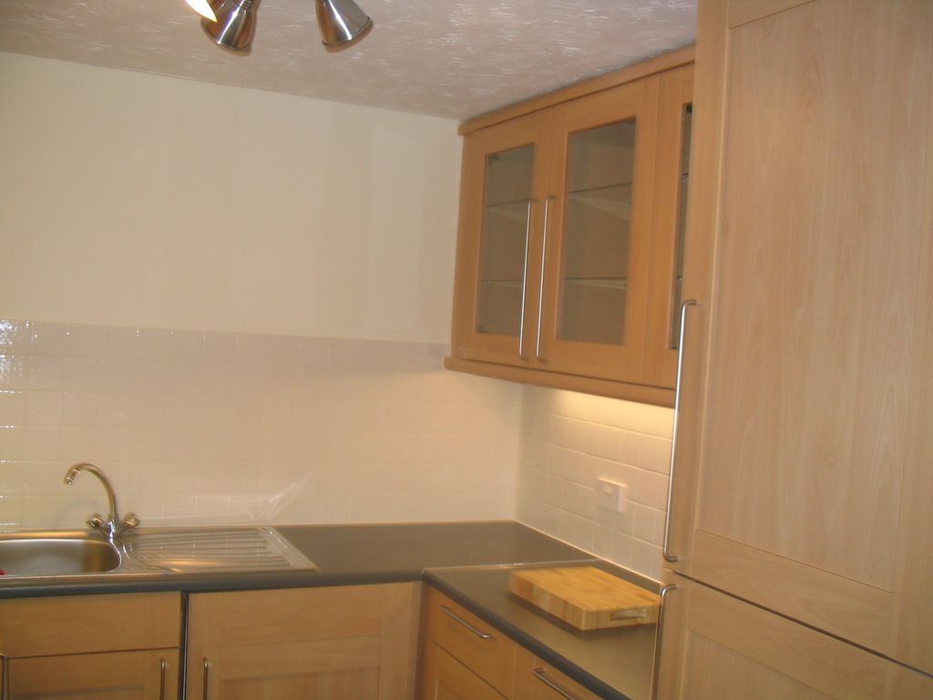 2 bed flat for sale in Mountbatten Close, Ashton-On-Ribble, Preston PR2, £149,995