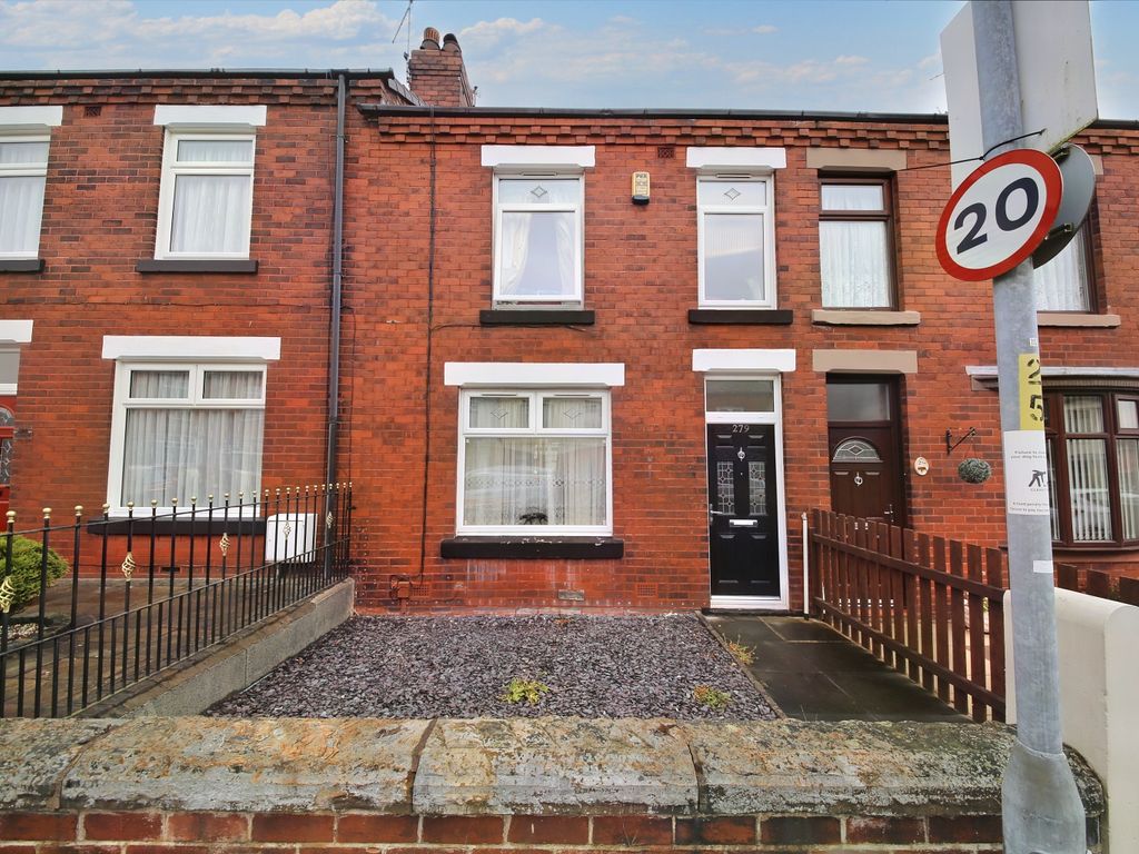 3 bed terraced house for sale in Barnsley Street, Wigan, Lancashire WN6, £130,000
