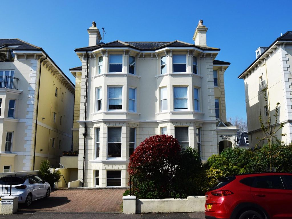 1 bed flat for sale in Trinity Trees, Eastbourne BN21, £209,950