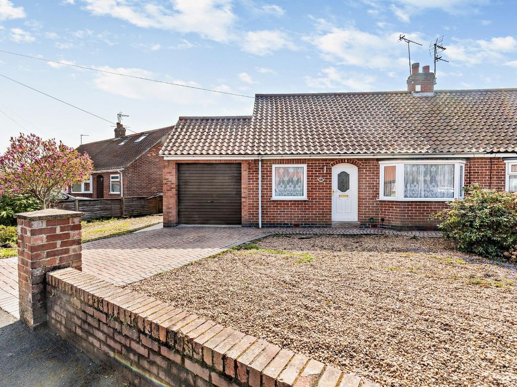 2 bed semi-detached bungalow for sale in Broome Close, Huntington, York YO32, £270,000