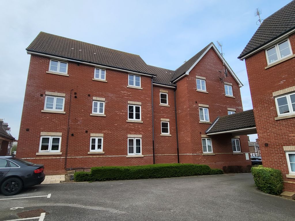 2 bed flat for sale in Croft Street, Ipswich IP2, £135,000