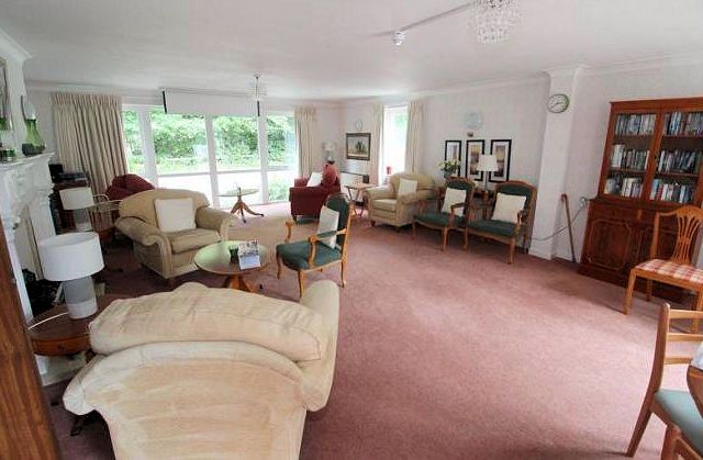 1 bed flat for sale in Homelyme House, Park Lane, Poynton SK12, £79,950