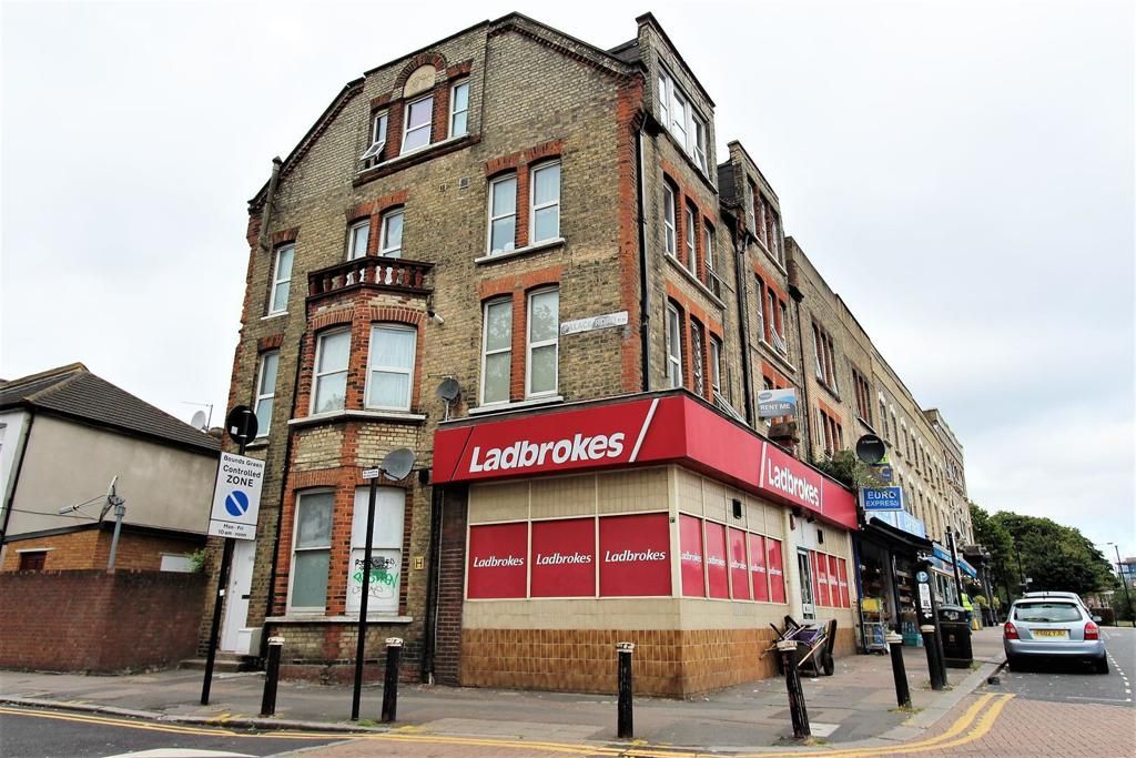 Retail premises for sale in Bounds Green Road, Bounds Green, London N11, £450,000