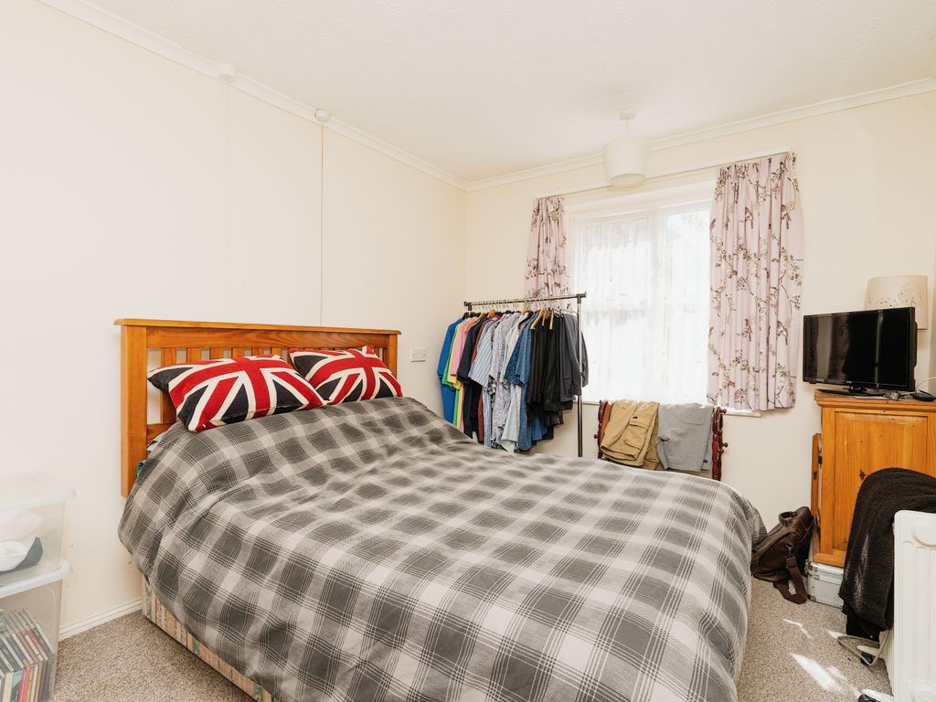 1 bed bungalow for sale in Norwich Road, Fayre Green, Fakenham, Norfolk NR21, £105,000