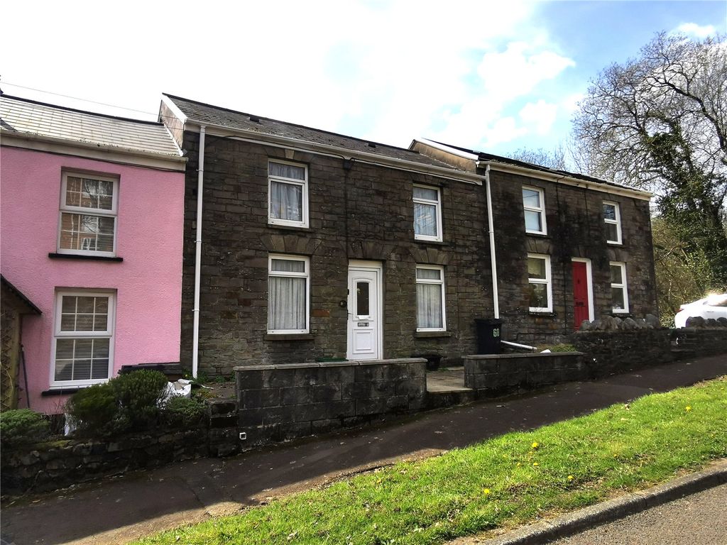 3 bed terraced house for sale in James Street, Pontardawe, Neath Port Talbot SA8, £70,000