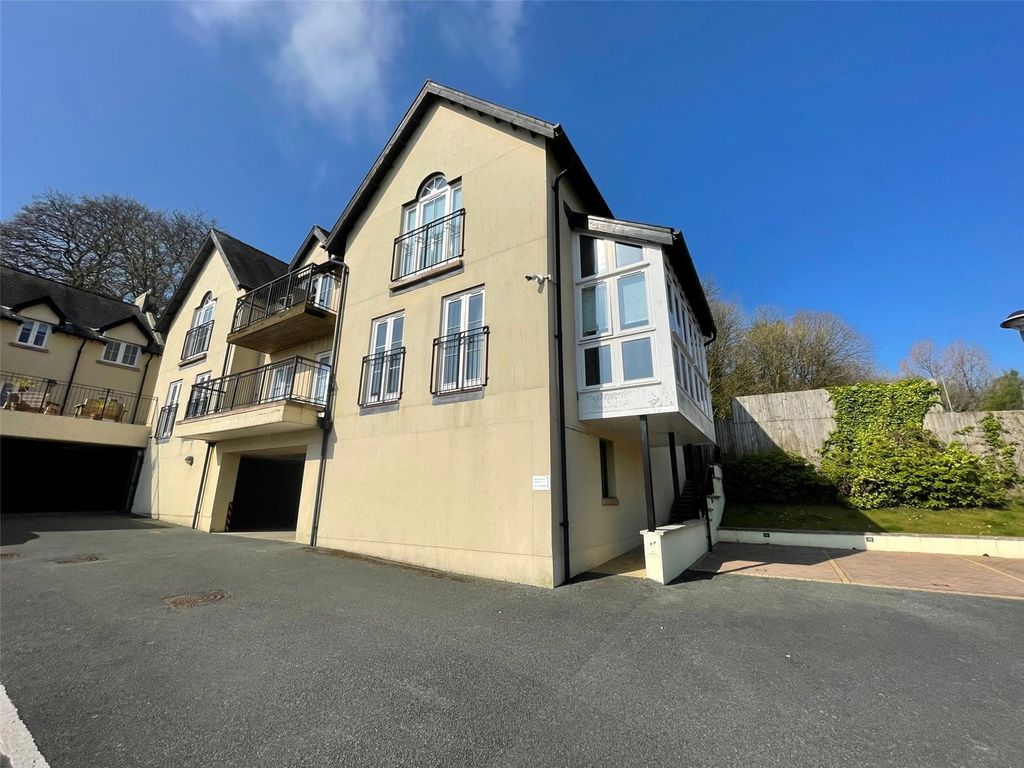 2 bed flat for sale in Rhodewood House, Saundersfoot, Pembrokeshire SA69, £255,000