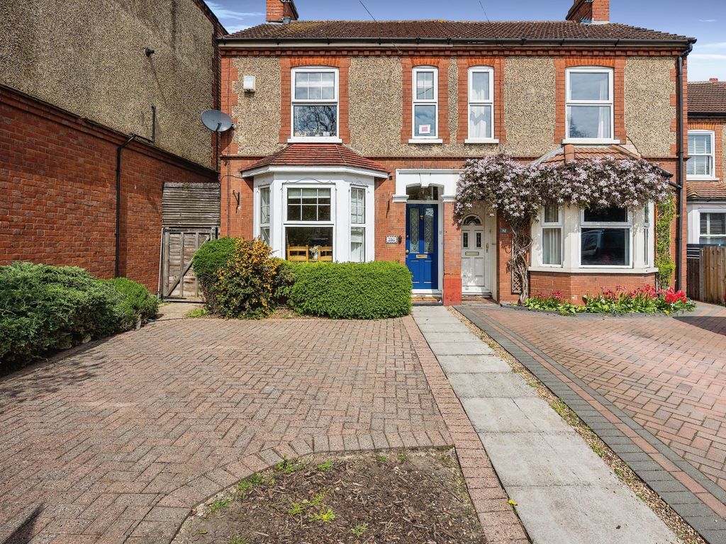 3 bed semi-detached house for sale in Goldington Road, Bedford, Bedfordshire MK41, £315,000