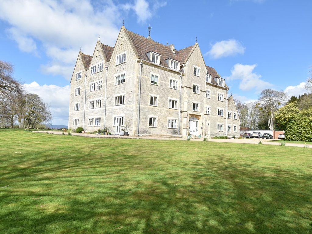 2 bed flat for sale in Twyning, Tewkesbury GL20, £250,000