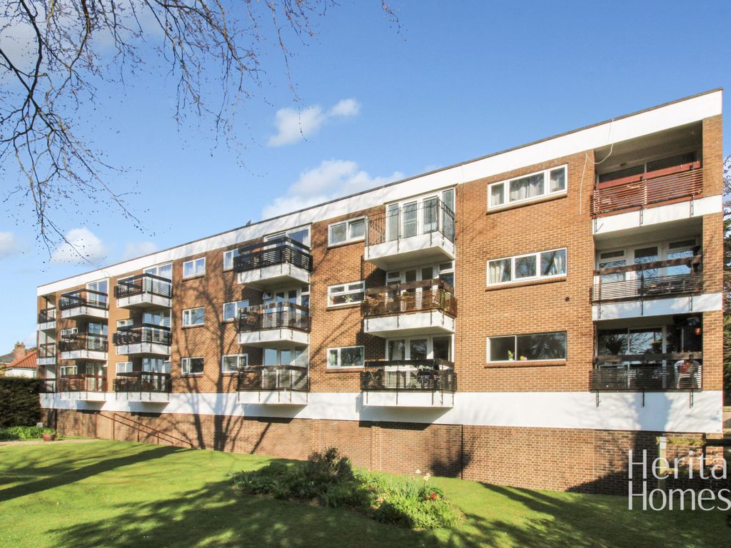 2 bed flat for sale in Cairns Court, Norwich NR4, £150,000