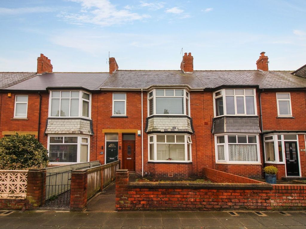 2 bed flat for sale in Whitley Road, Whitley Bay NE26, £159,950