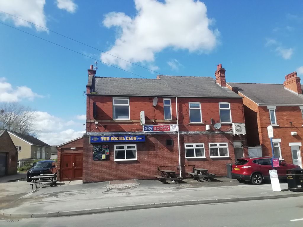 Pub/bar for sale in Marshland Road, Doncaster DN8, £395,000