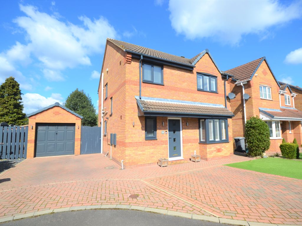 3 bed detached house for sale in Dursley Court, Auckley, Doncaster DN9, £320,000