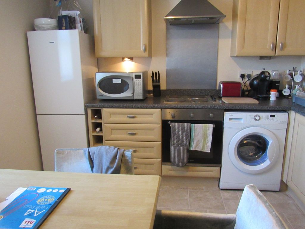 2 bed property for sale in Oakcliffe Road, Wythenshawe, Manchester M23, £125,000