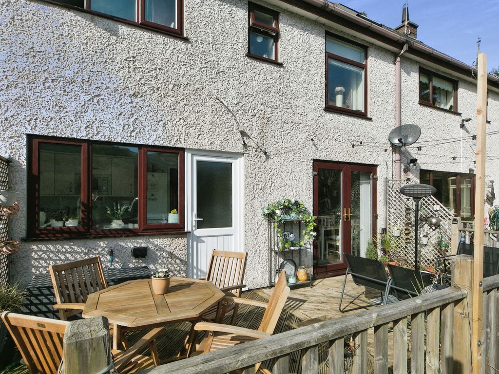 4 bed town house for sale in Clos Hen Felin, Dwygyfylchi, Penmaenmawr, Conwy LL34, £275,000
