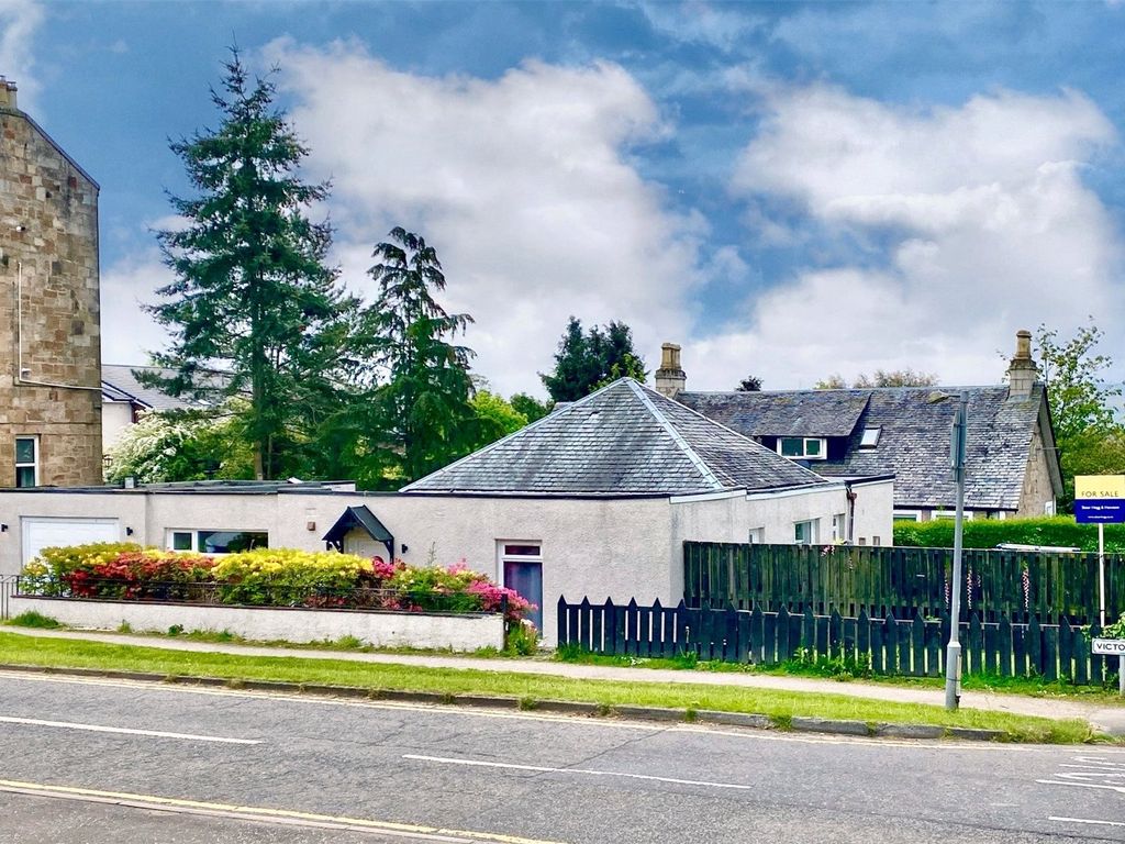 4 bed bungalow for sale in Victoria Road, Helensburgh G84, £335,000