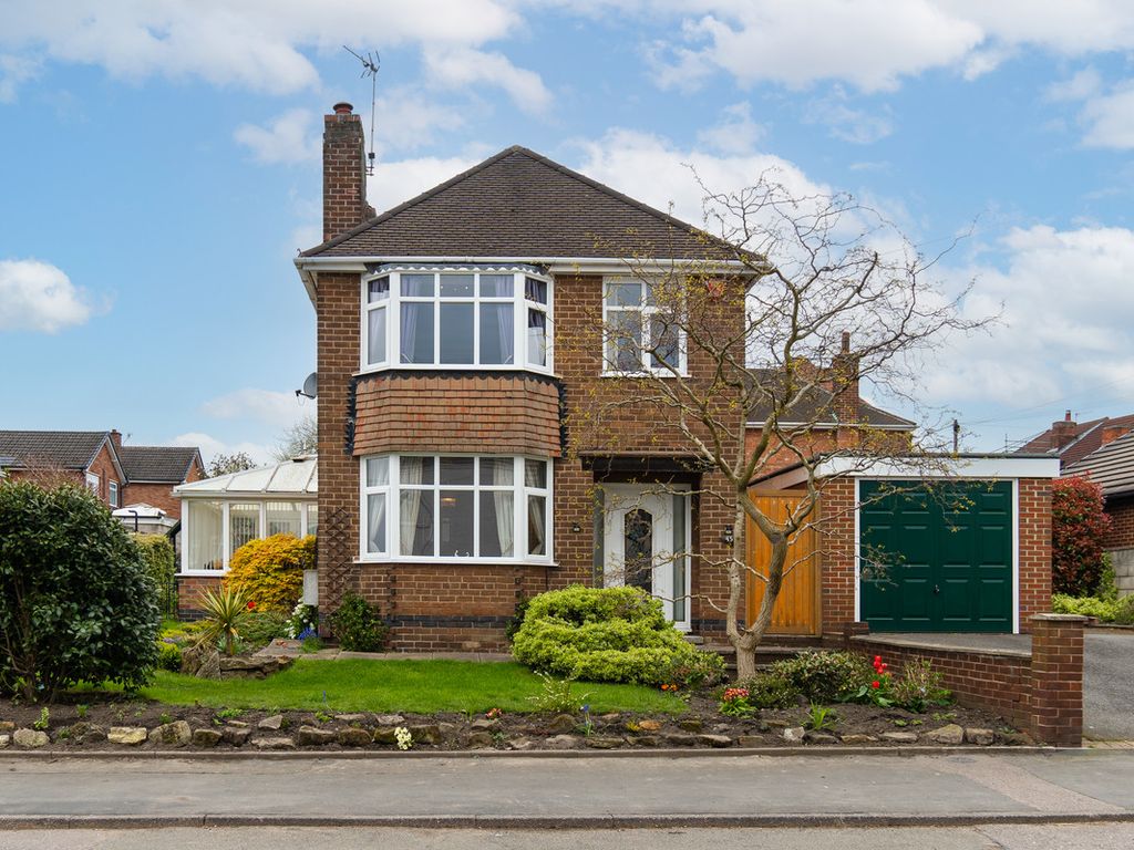 3 bed detached house for sale in Andrew Avenue, Ilkeston DE7, £320,000