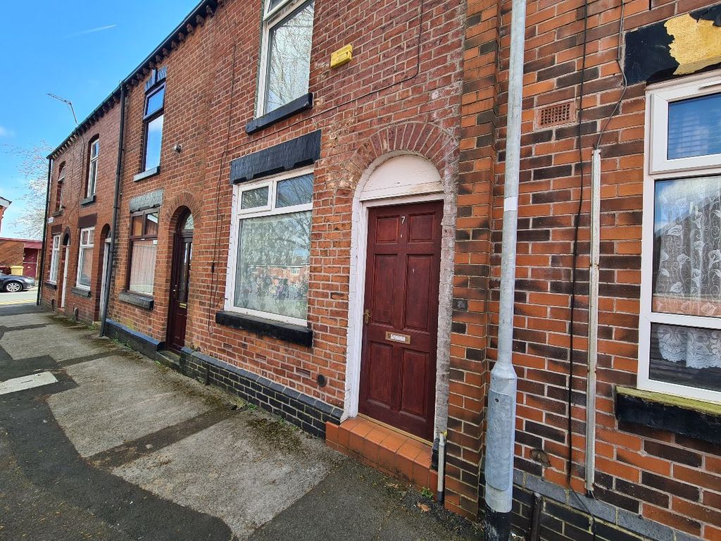 2 bed terraced house for sale in Broughton Street, Bolton BL1, £100,000